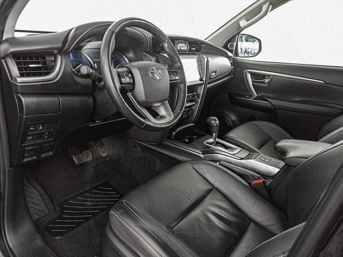 Купить Toyota Fortuner, 2020, 133 030 км, фото №12