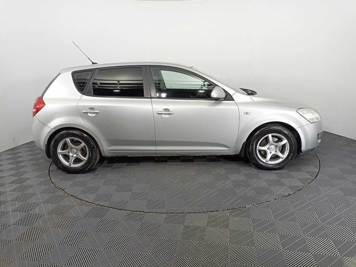 Купить Kia Ceed, 2009, 210 041 км, фото №4