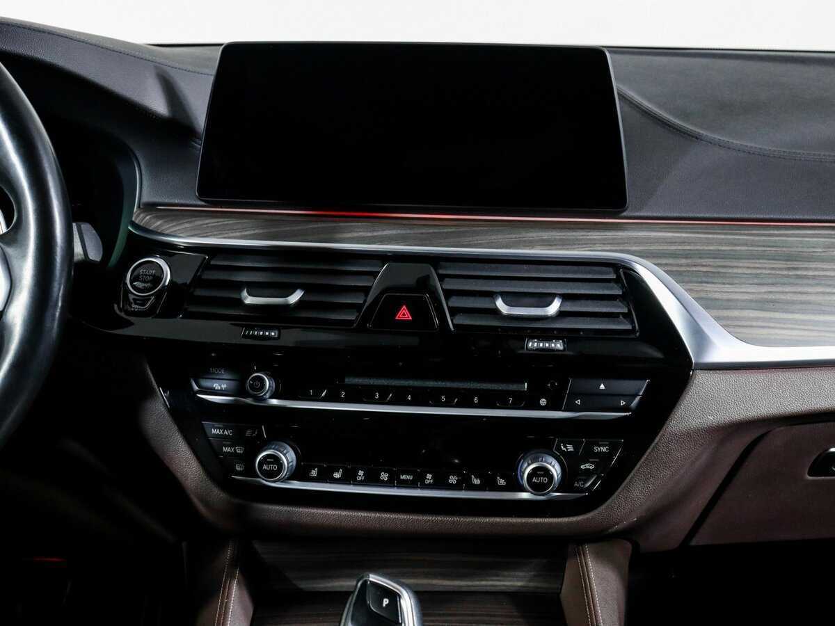 Купить BMW 5 серии 530d xDrive, 2018, 66 000 км, фото №13