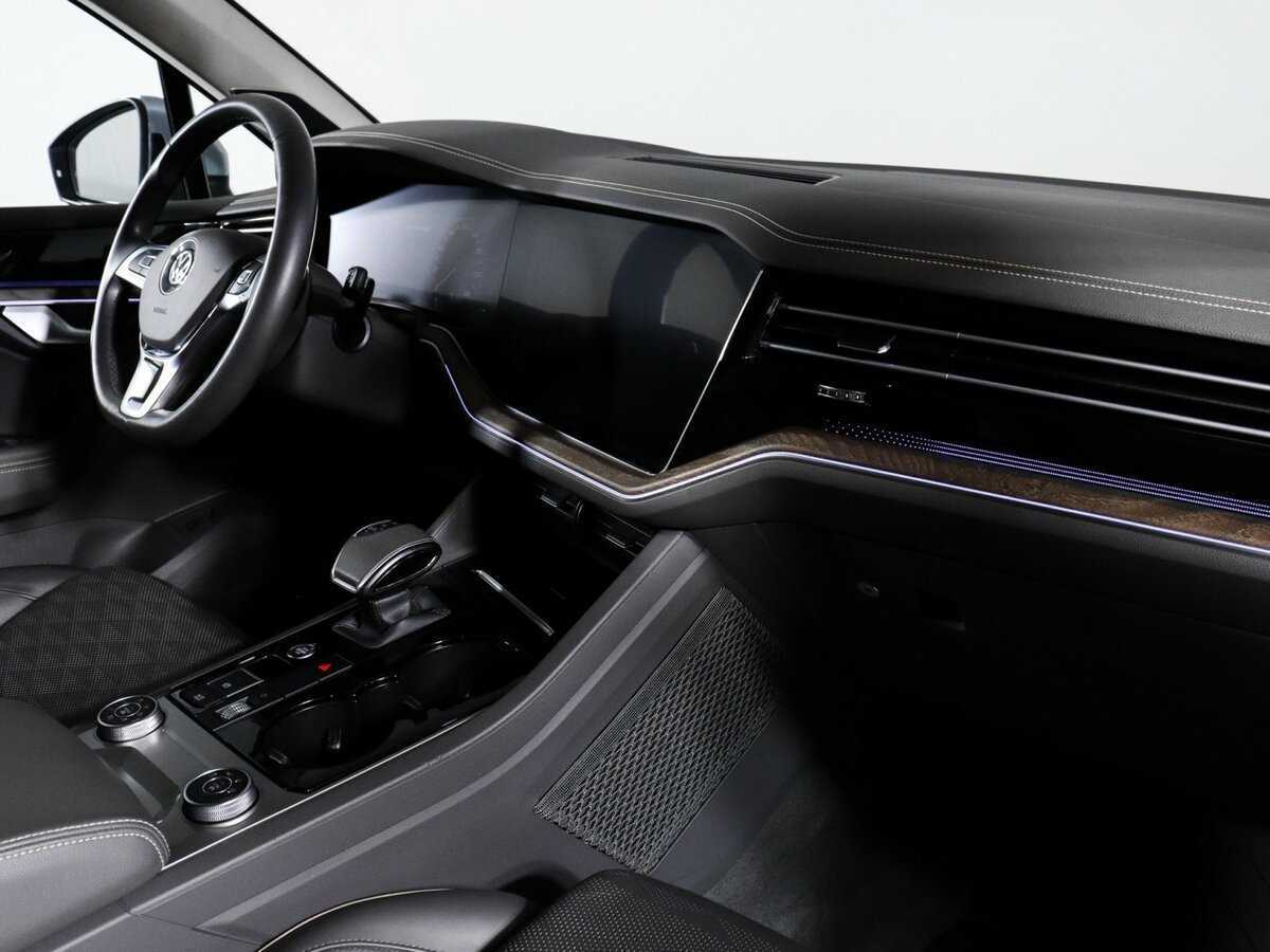Купить Volkswagen Touareg, 2018, 90 730 км, фото №9