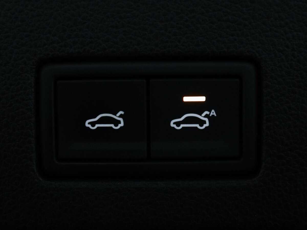 Купить Volkswagen Touareg, 2018, 90 730 км, фото №19