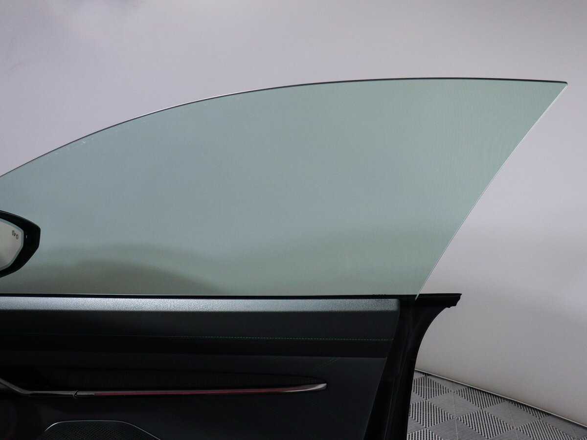 Купить Zeekr 001 100 kWh (CCS2), 2023, 14 734 км, фото №18