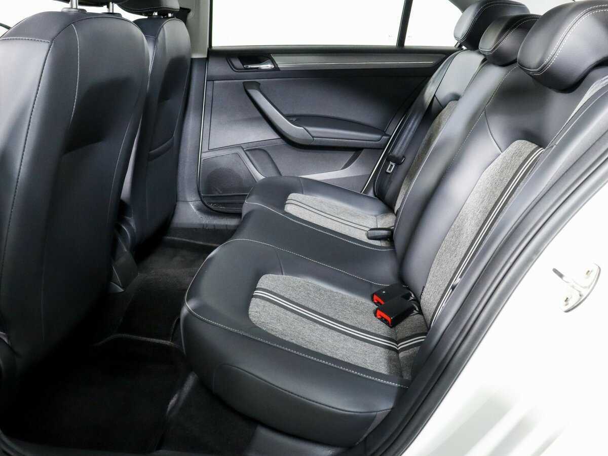 Купить Volkswagen Santana, 2022, 35 856 км, фото №7