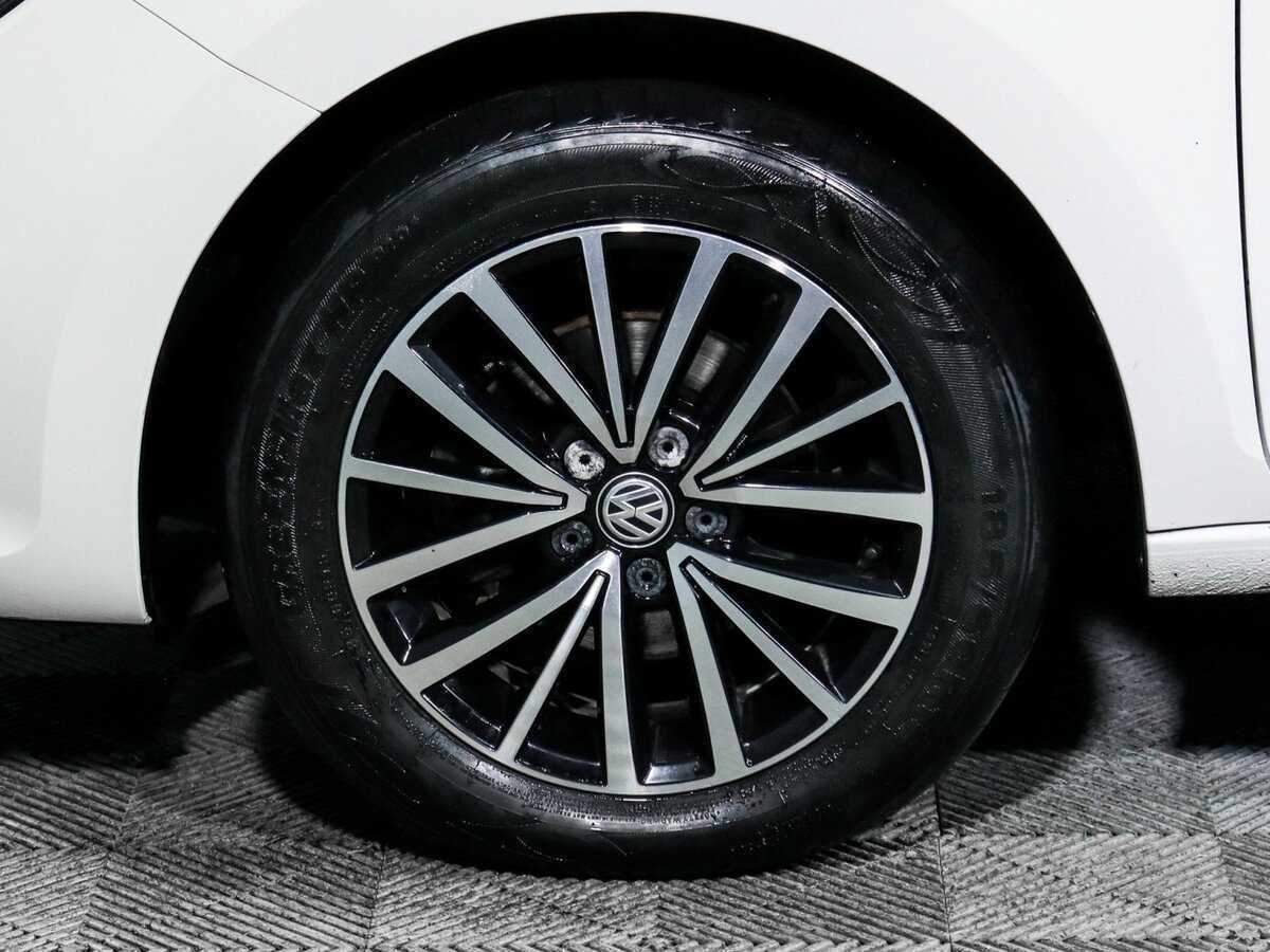 Купить Volkswagen Santana, 2022, 35 856 км, фото №12