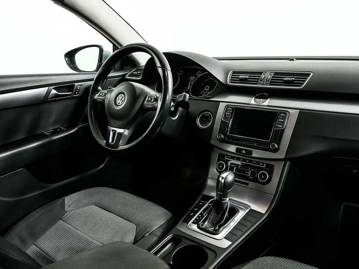 Купить Volkswagen Passat, 2011, 229 000 км, фото №9