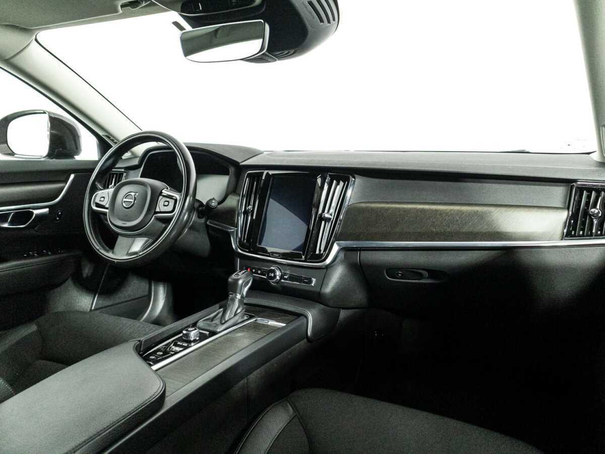 Купить Volvo V90 Cross Country, 2019, 164 171 км, фото №9