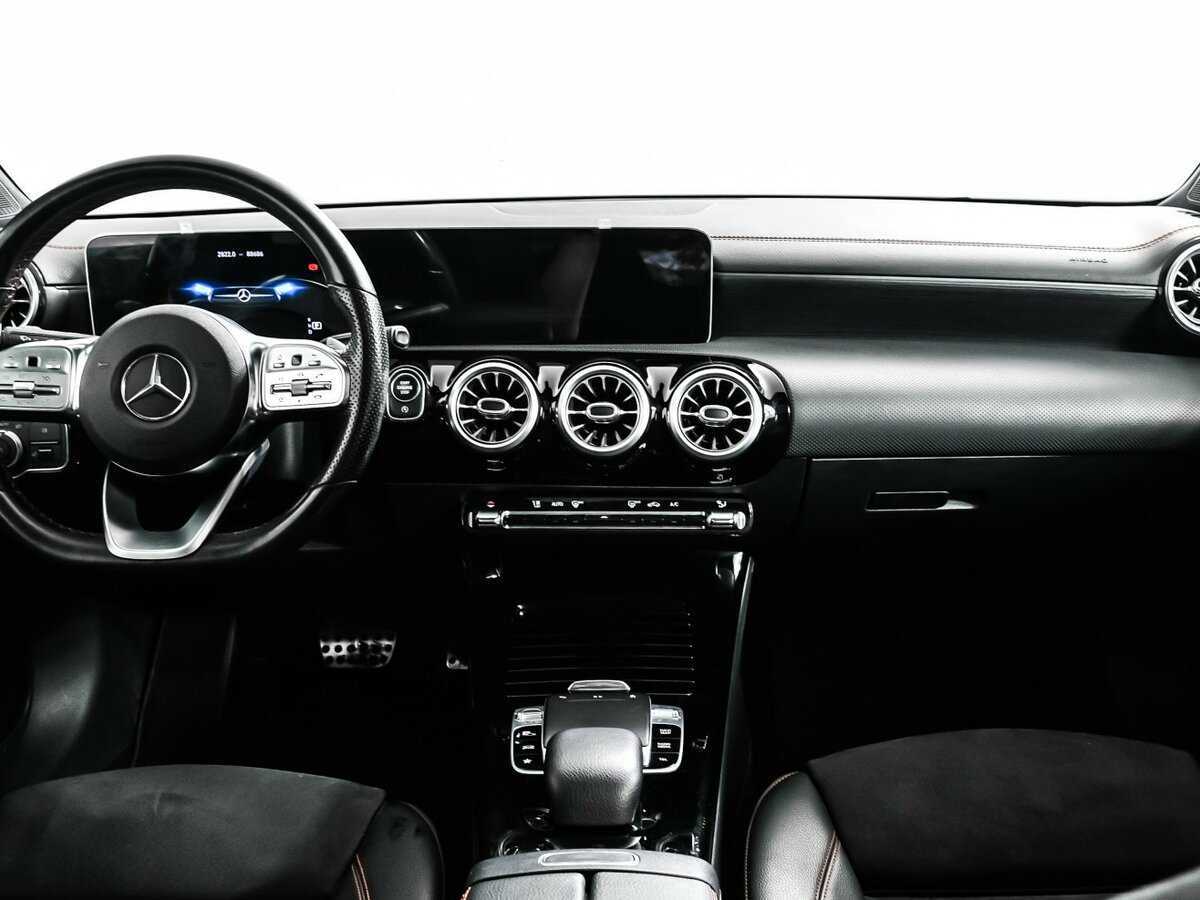 Купить Mercedes-Benz CLA 200, 2019, 88 593 км, фото №11