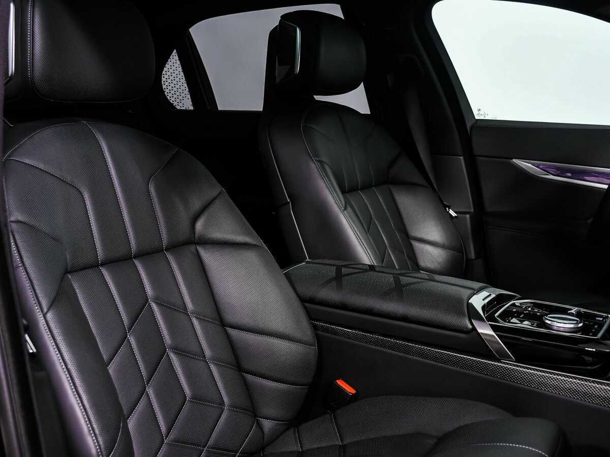 Купить BMW 7 серии 740d xDrive, 2023, 22 205 км, фото №19