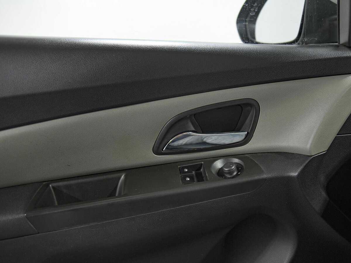 Купить Chevrolet Cruze, 2011, 174 714 км, фото №11