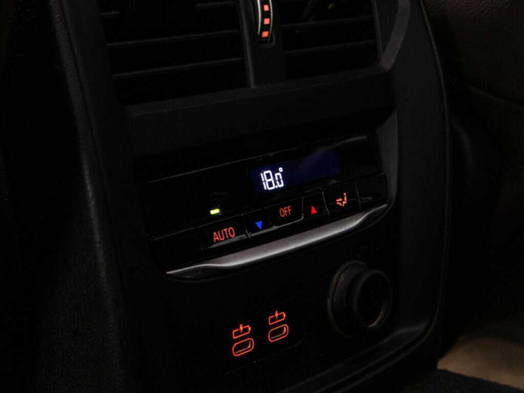 Купить BMW 3 серии 330i, 2019, 93 187 км, фото №20