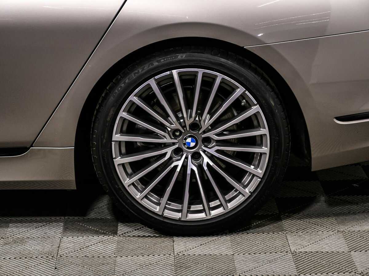 Купить BMW 7 серии 745e, 2019, 50 846 км, фото №14