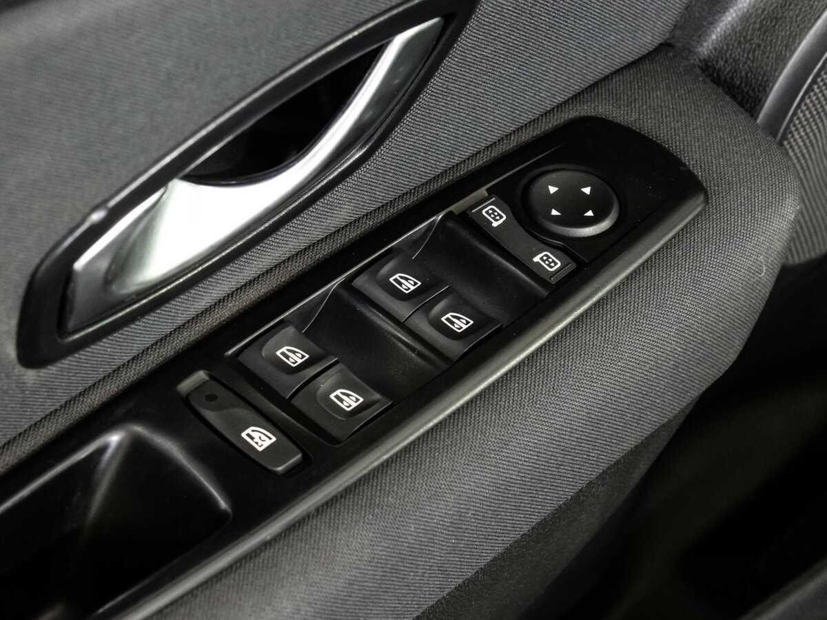 Купить Renault Fluence, 2011, 279 455 км, фото №13