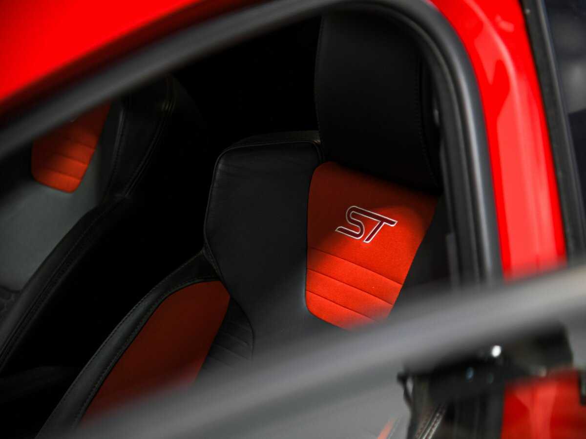 Купить Ford Focus ST, 2012, 167 964 км, фото №15