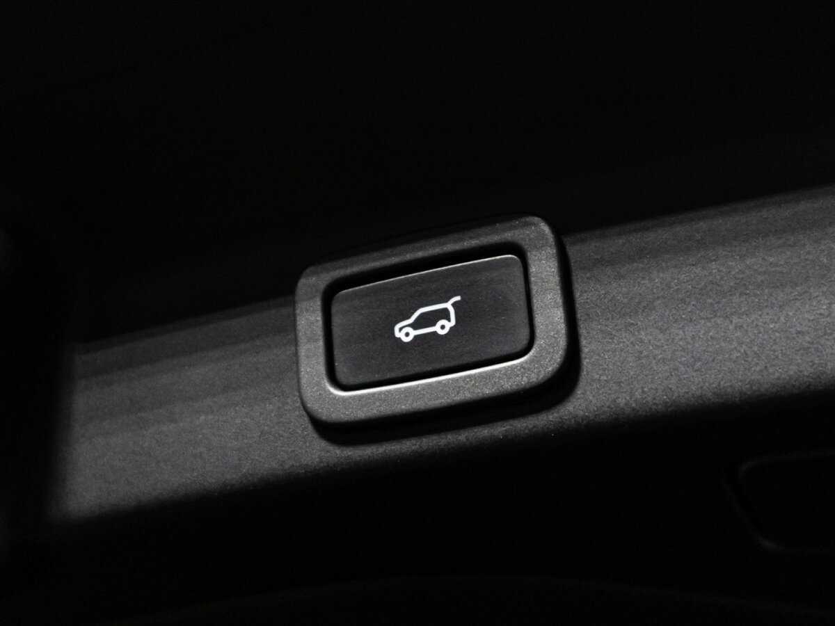 Купить Jaguar F-Pace, 2018, 30 961 км, фото №16