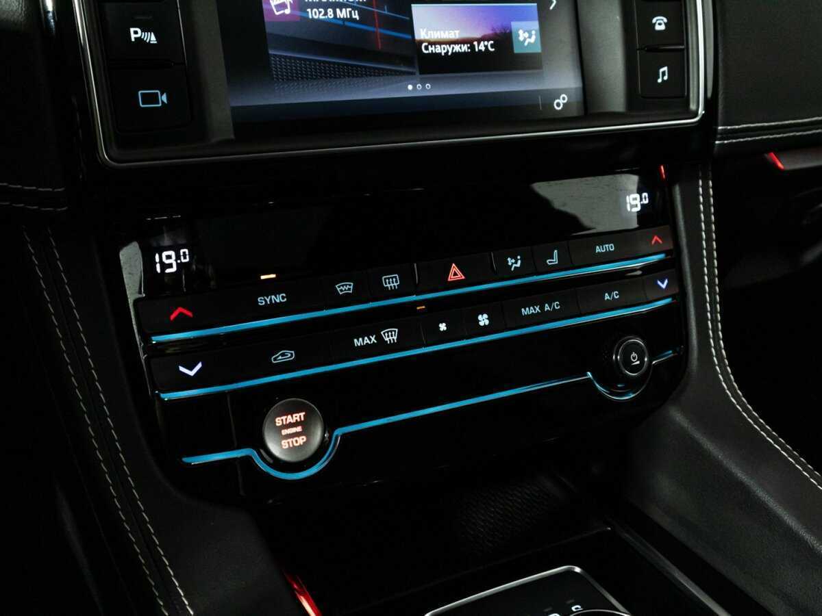 Купить Jaguar F-Pace, 2018, 30 961 км, фото №23