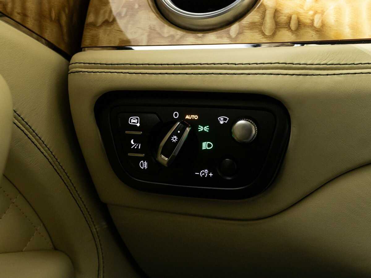 Купить Bentley Bentayga, 2016, 85 114 км, фото №27