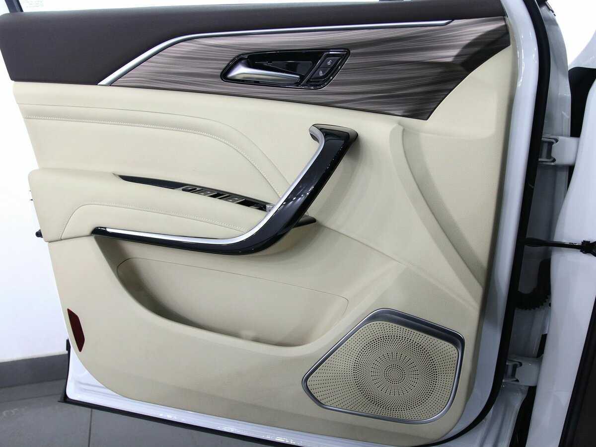 Купить FAW Bestune T77, 2023, 104 км, фото №17