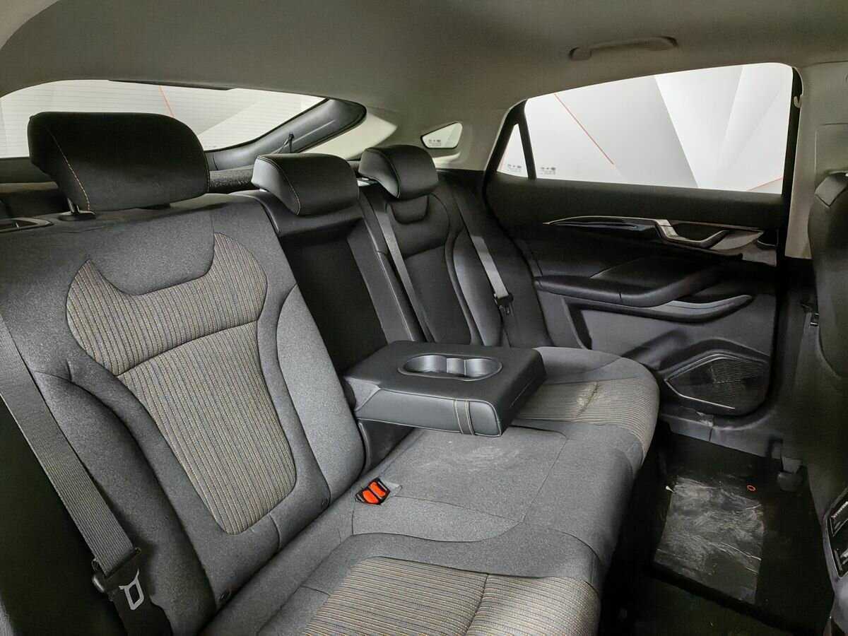 Купить FAW Bestune B70, 2023, 68 км, фото №11