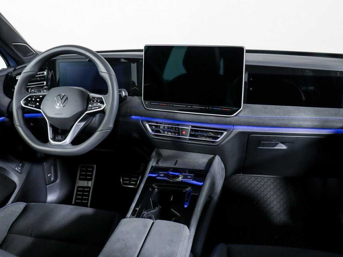 Купить Volkswagen Tiguan L Pro, 2024, 3 228 км, фото №9