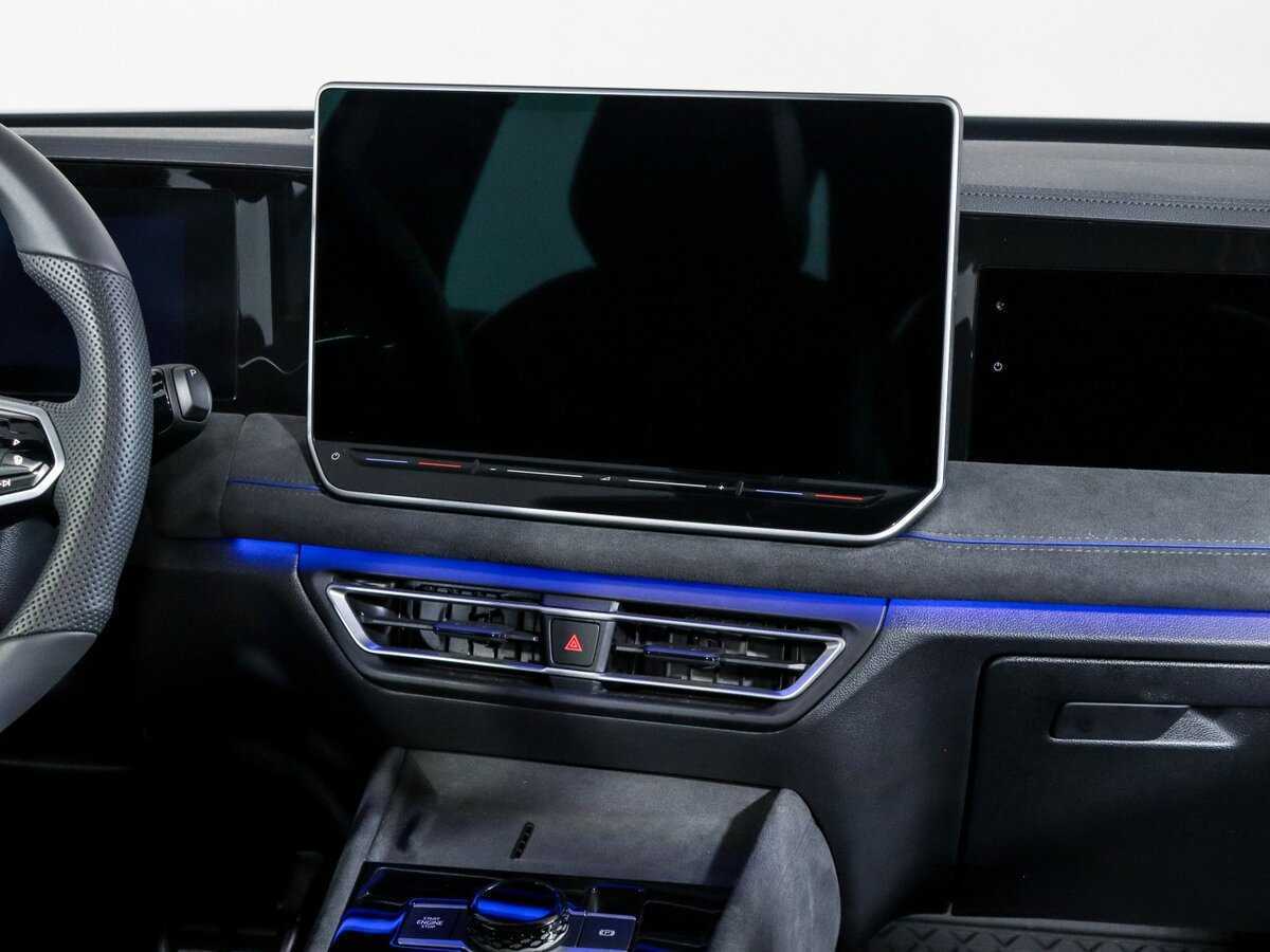 Купить Volkswagen Tiguan L Pro, 2024, 3 228 км, фото №10