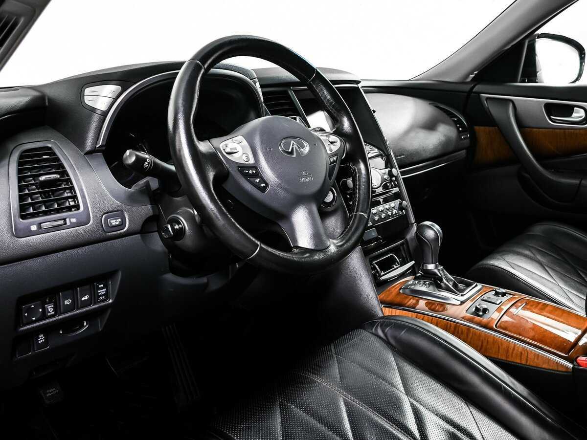 Купить Infiniti QX70, 2017, 117 055 км, фото №9