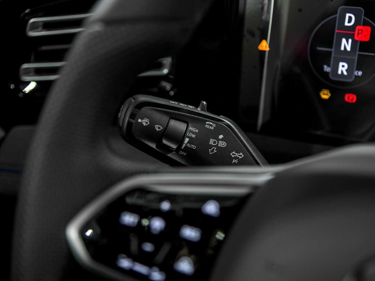 Купить Volkswagen Tiguan L Pro, 2024, 230 км, фото №9