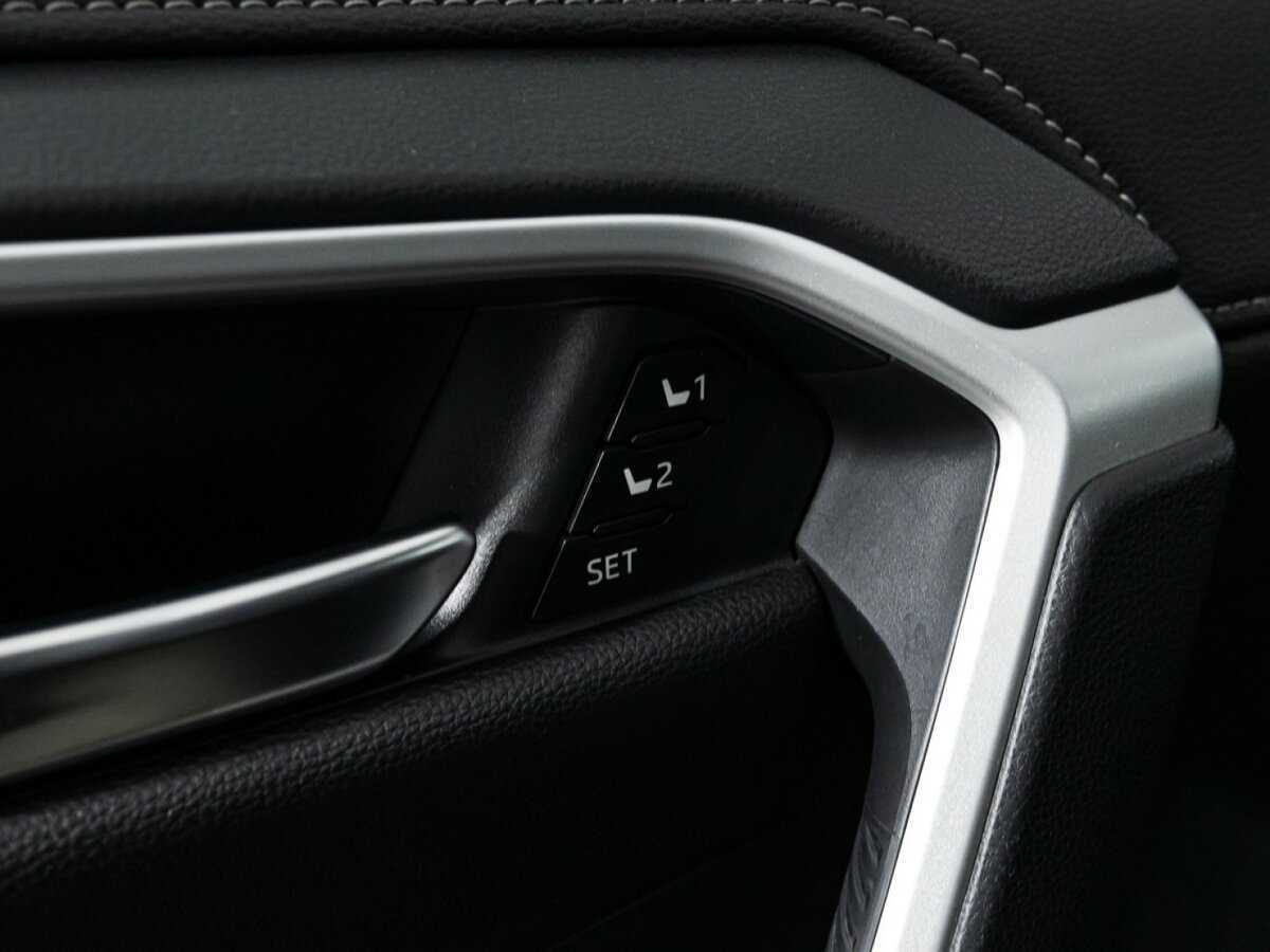 Купить Toyota RAV4, 2020, 72 715 км, фото №17