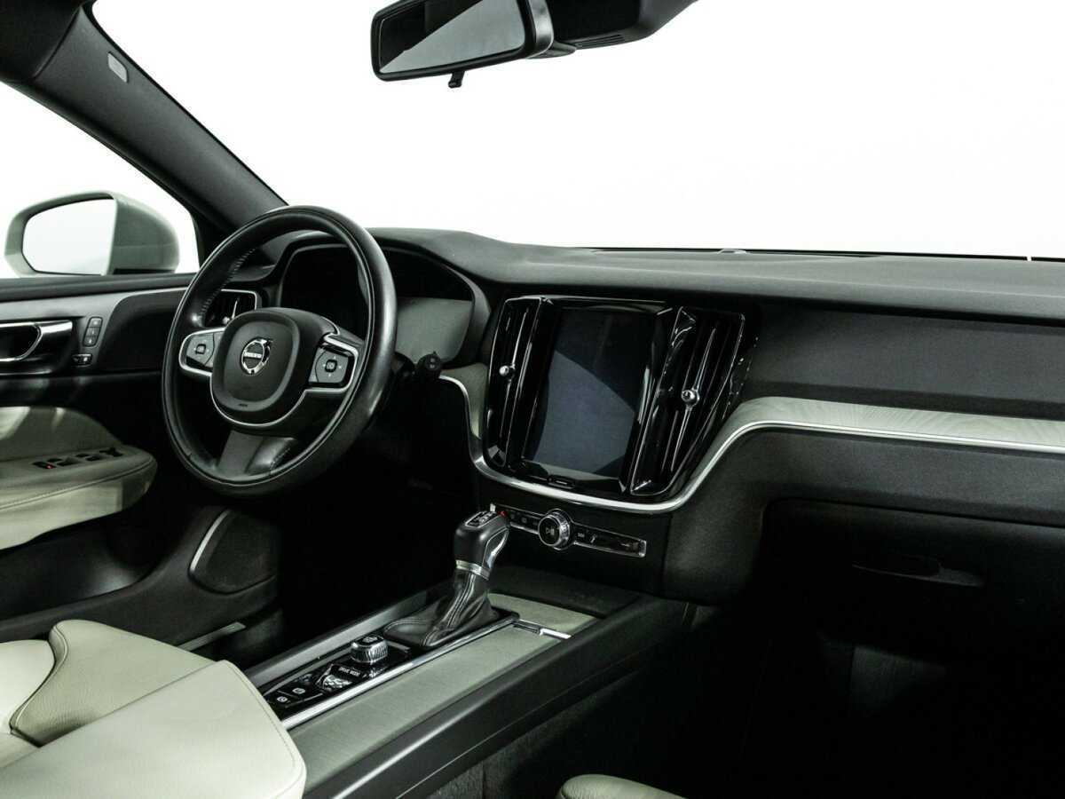 Купить Volvo V60 Cross Country, 2019, 141 245 км, фото №9