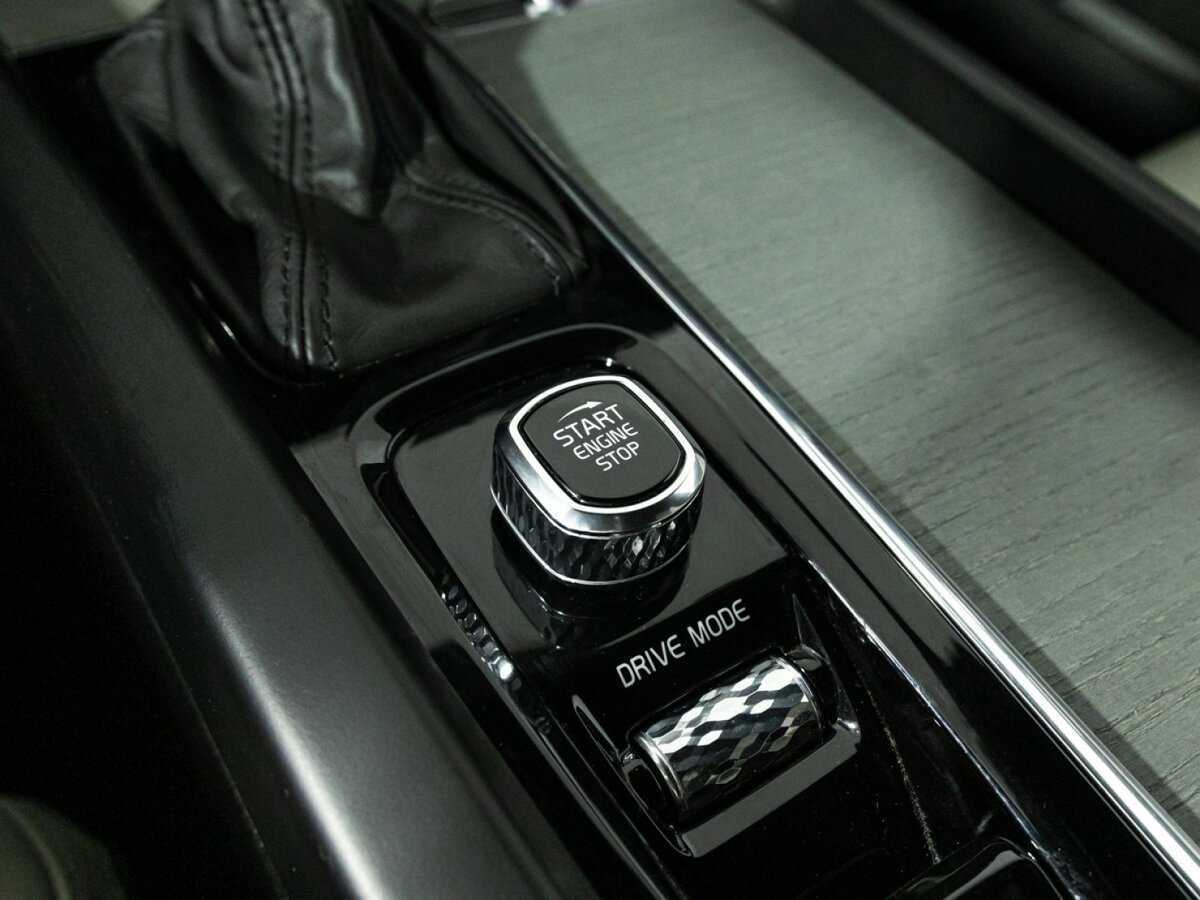 Купить Volvo V60 Cross Country, 2019, 141 245 км, фото №24