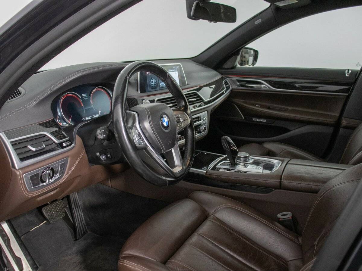 Купить BMW 7 серии 730i, 2017, 174 635 км, фото №11