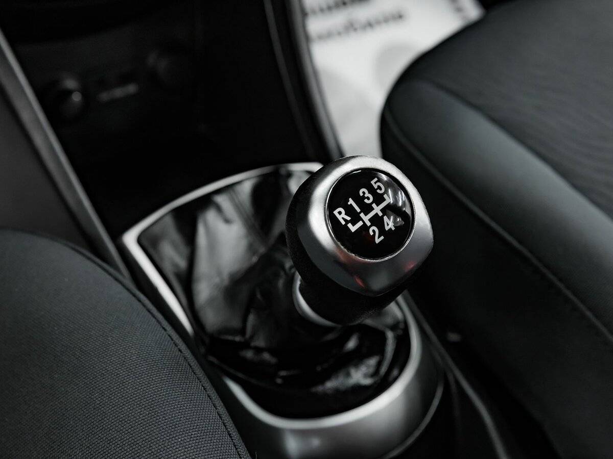 Купить Hyundai Solaris, 2011, 172 000 км, фото №14