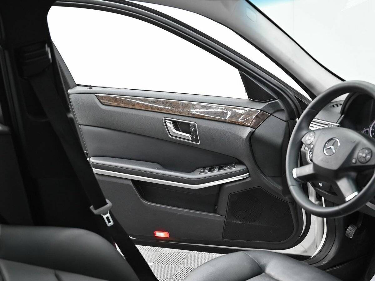 Купить Mercedes-Benz E-Класс 200 5G-Tronic, 2010, 176 500 км, фото №4