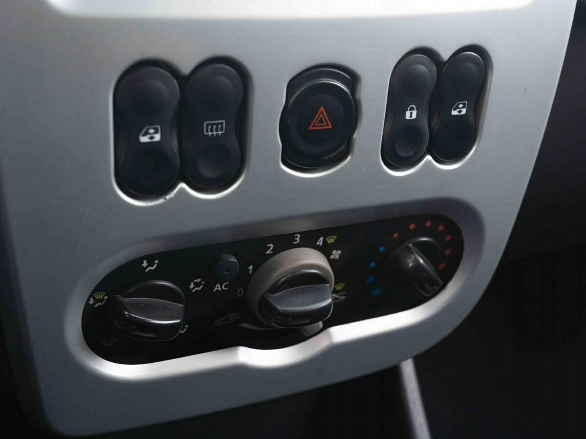 Купить Renault Sandero Stepway, 2011, 308 000 км, фото №15