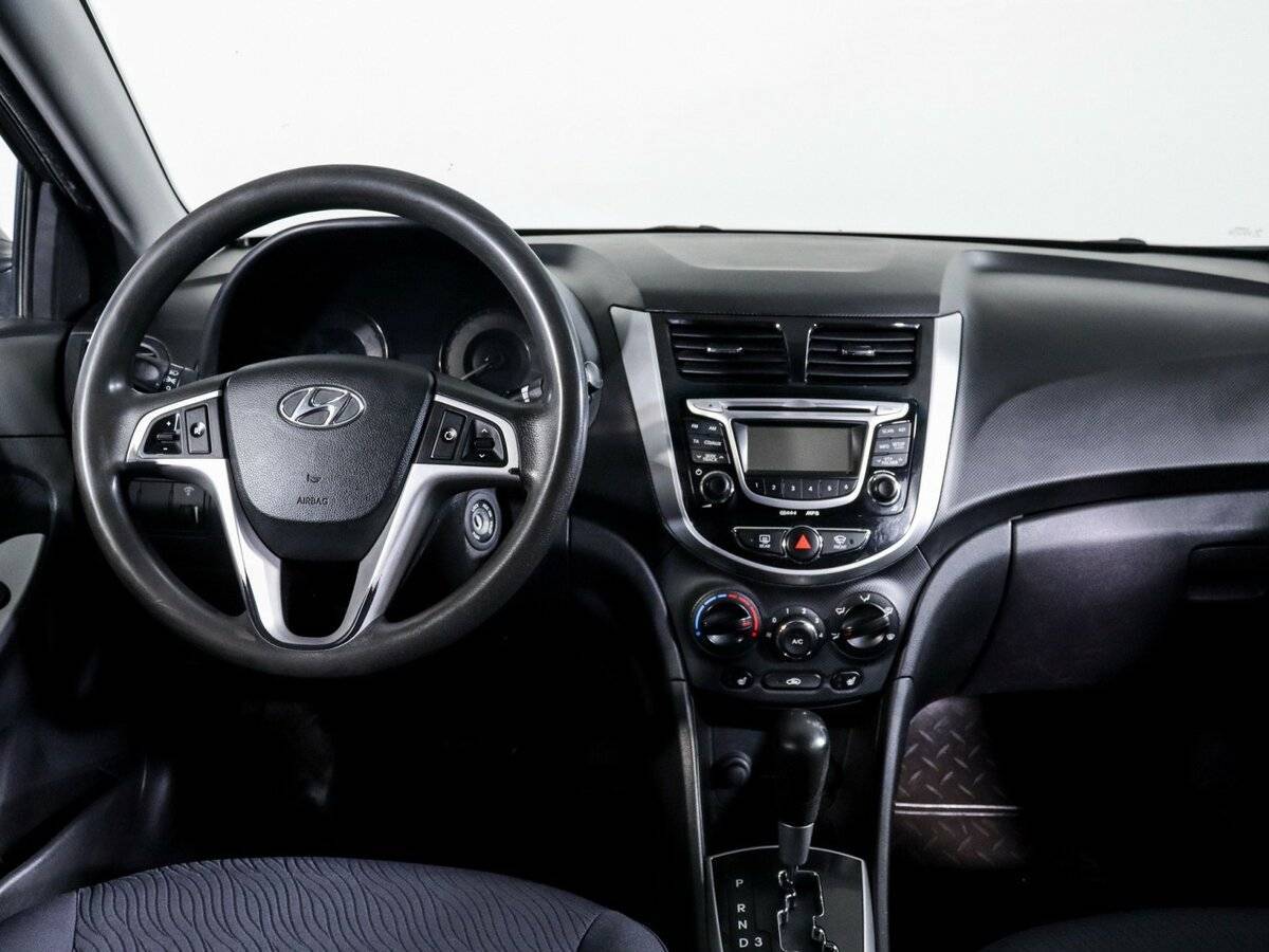 Купить Hyundai Solaris, 2011, 317 869 км, фото №10