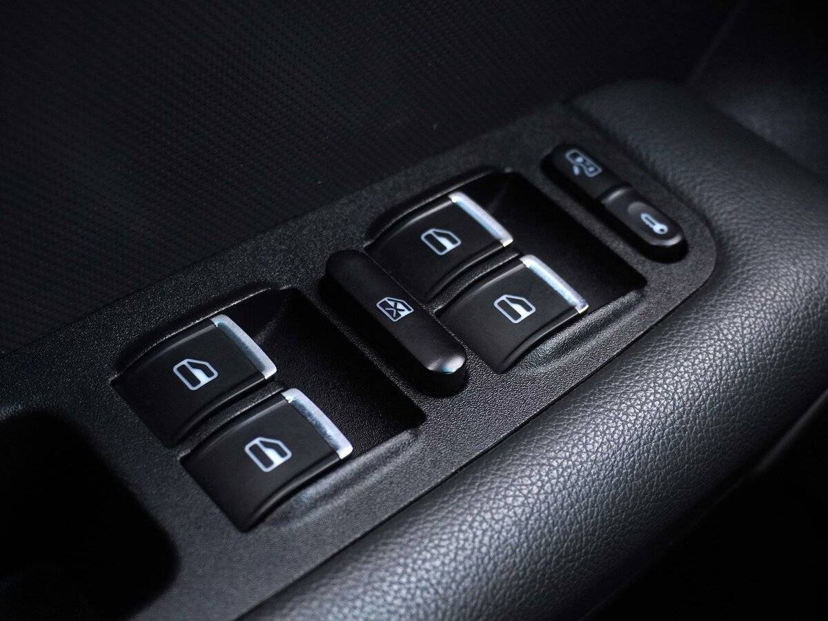 Купить Chery Tiggo 3, 2017, 73 985 км, фото №17