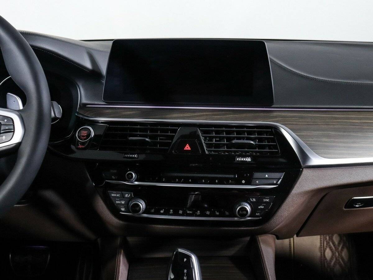 Купить BMW 5 серии 530d xDrive, 2018, 71 290 км, фото №13