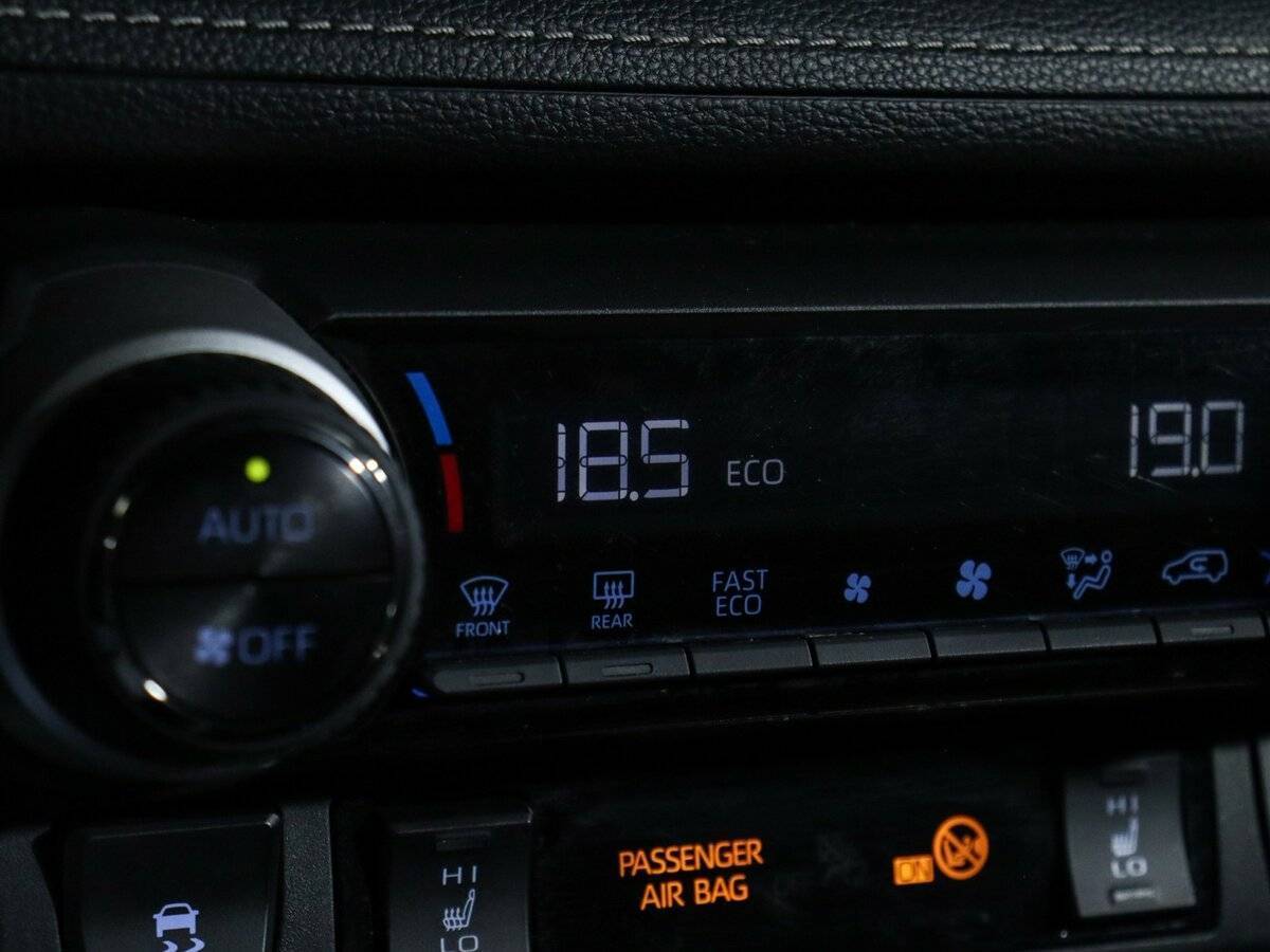 Купить Toyota RAV4, 2020, 60 000 км, фото №23