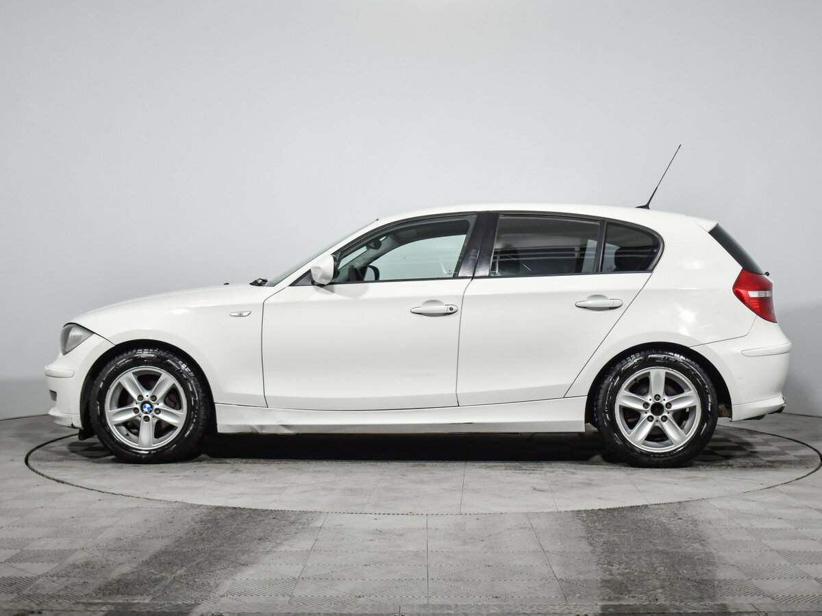 Купить BMW 1 серии 116i, 2010, 216 127 км, фото №8