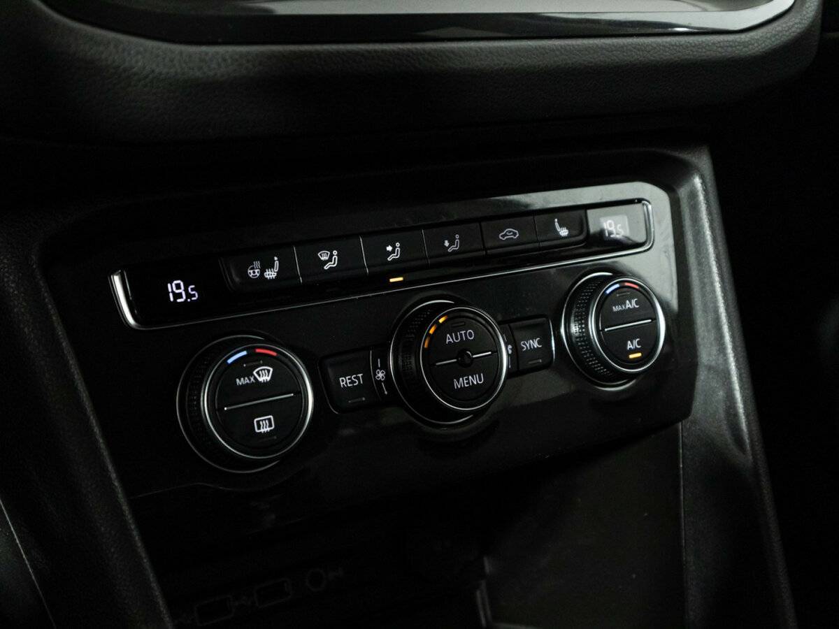 Купить Volkswagen Tiguan, 2020, 115 856 км, фото №19