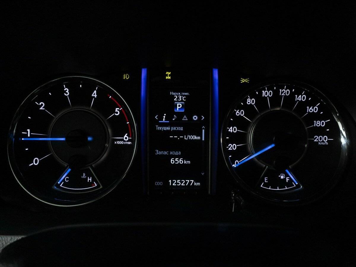 Купить Toyota Fortuner, 2017, 125 276 км, фото №10