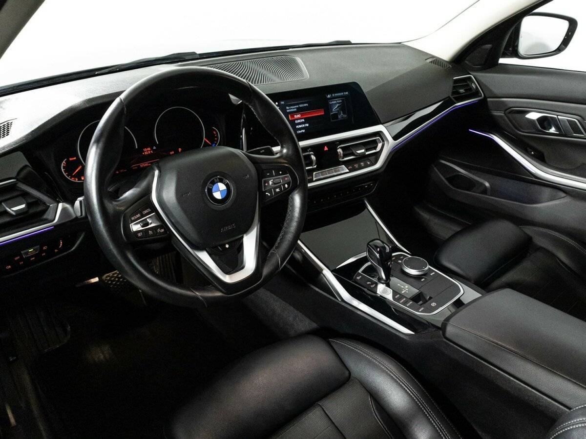 Купить BMW 3 серии 318d, 2019, 97 540 км, фото №11