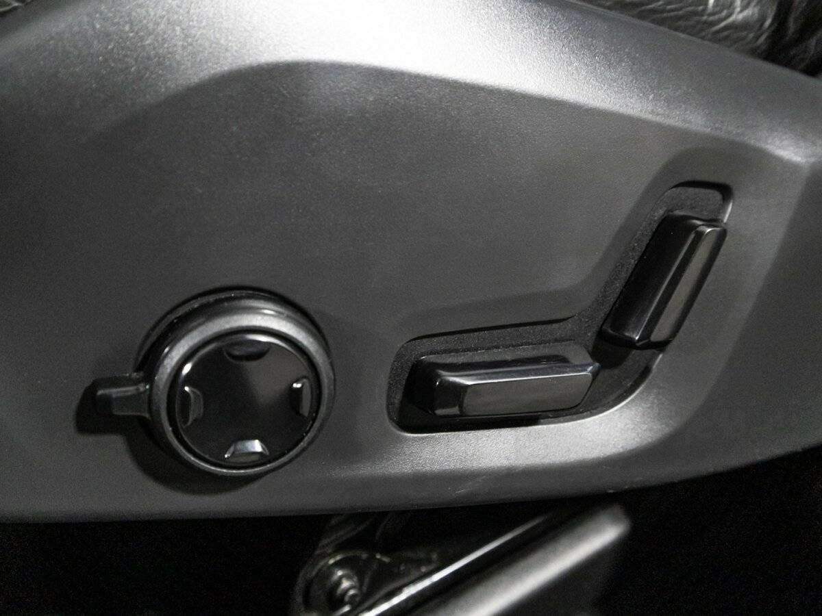 Купить Volvo XC60, 2020, 115 000 км, фото №17