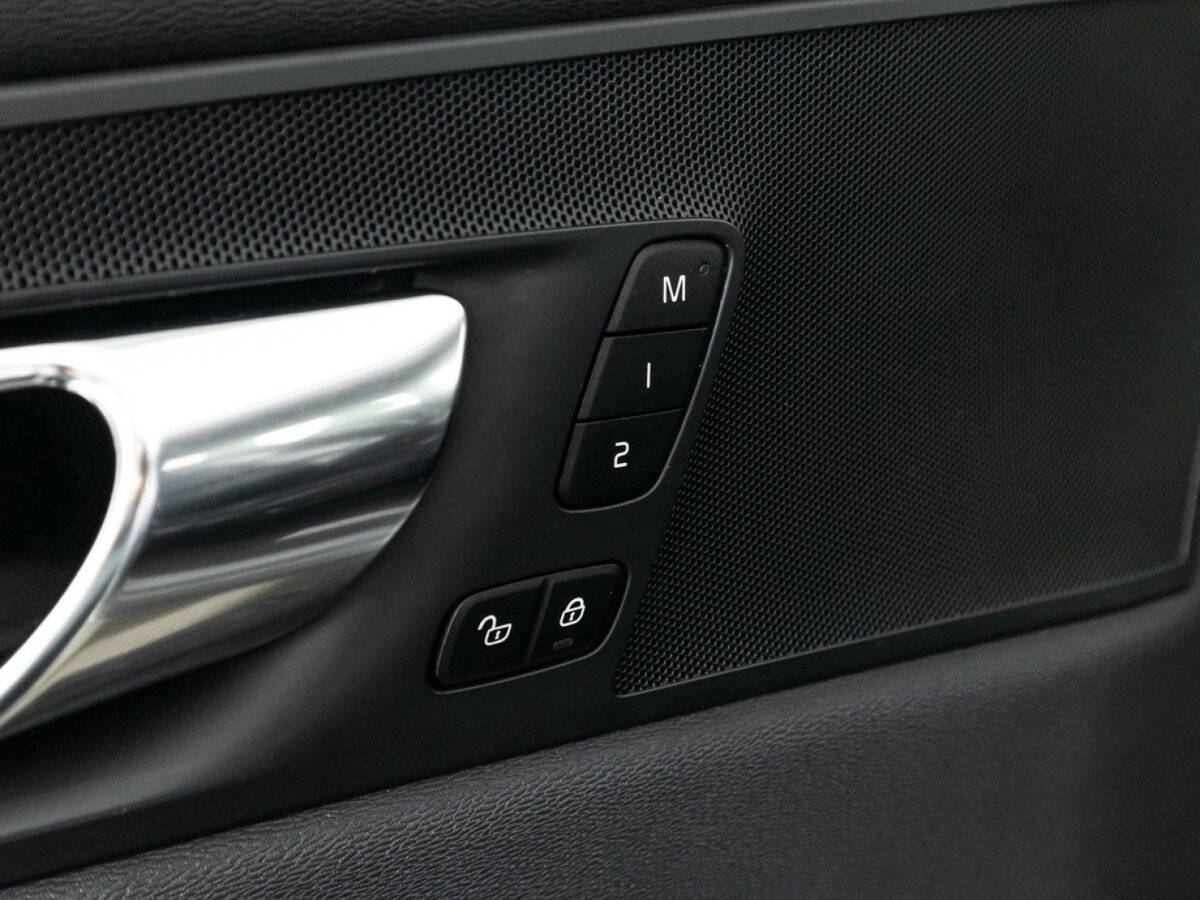 Купить Volvo XC60, 2020, 115 000 км, фото №18