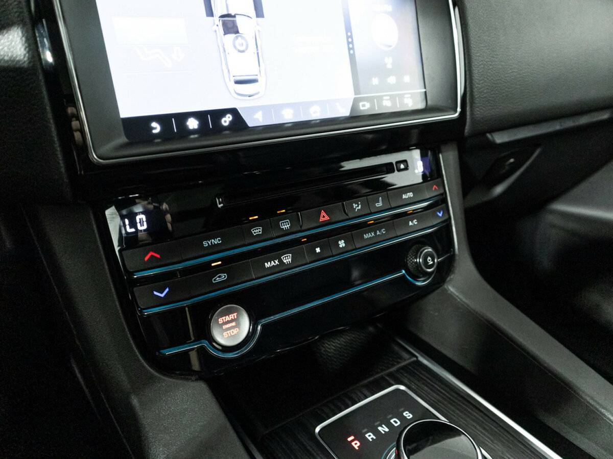 Купить Jaguar F-Pace, 2016, 159 996 км, фото №21