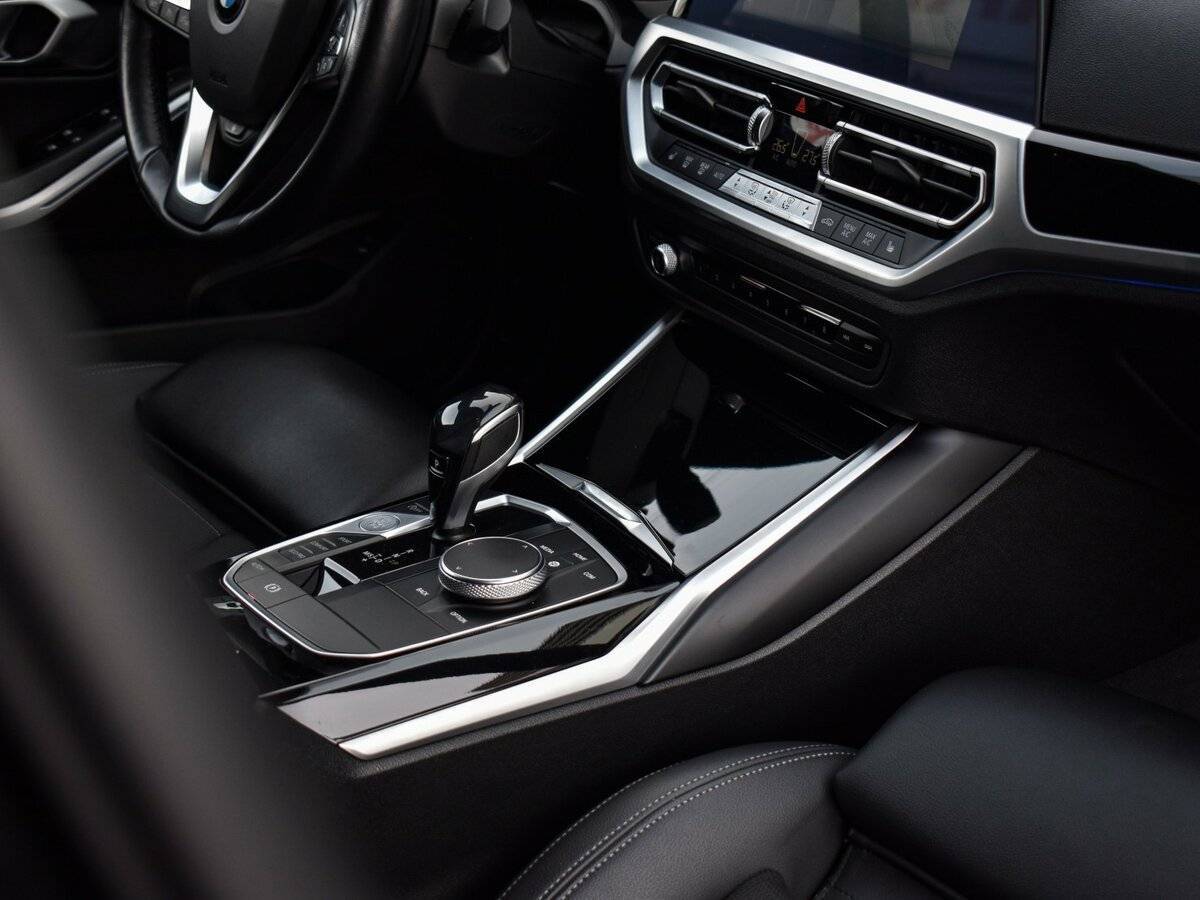 Купить BMW 3 серии 318d, 2020, 84 000 км, фото №17