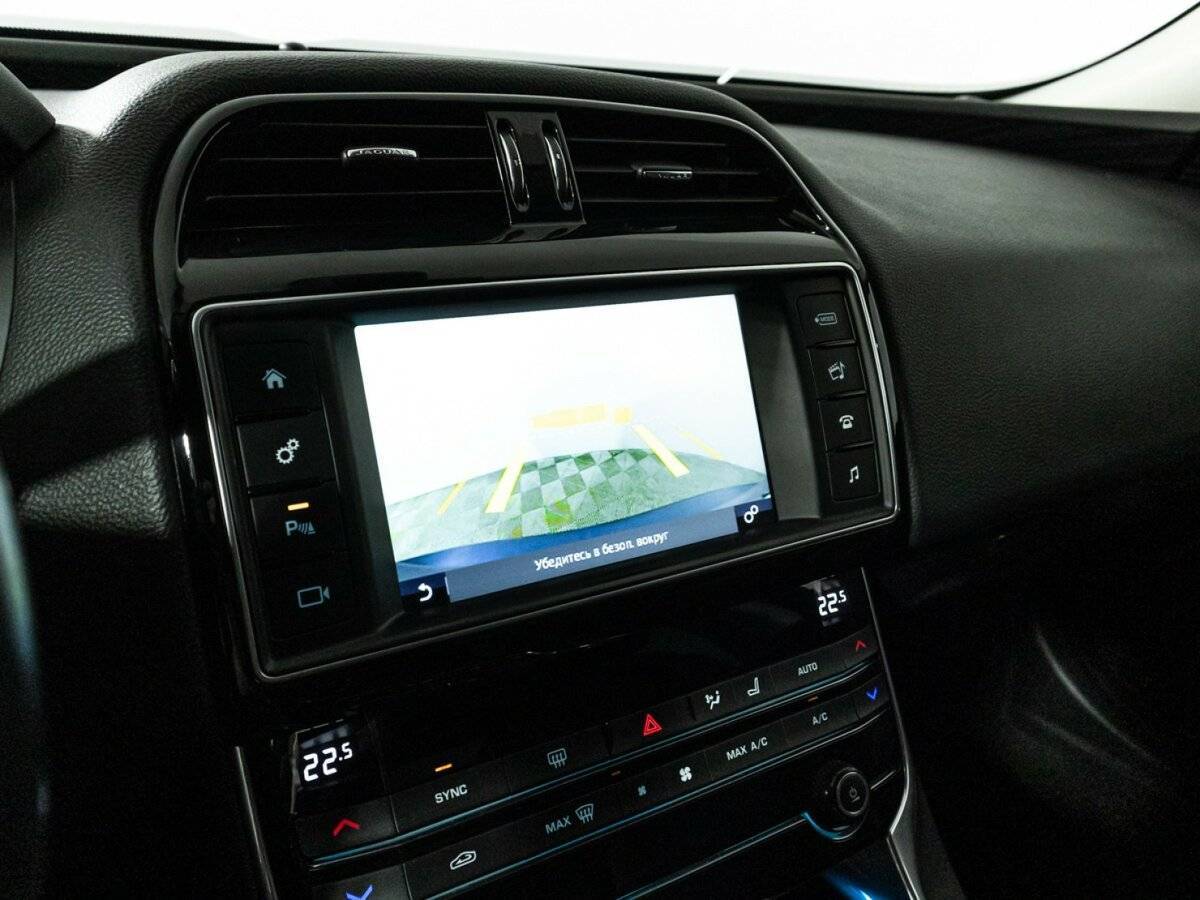 Купить Jaguar XE, 2016, 119 365 км, фото №17