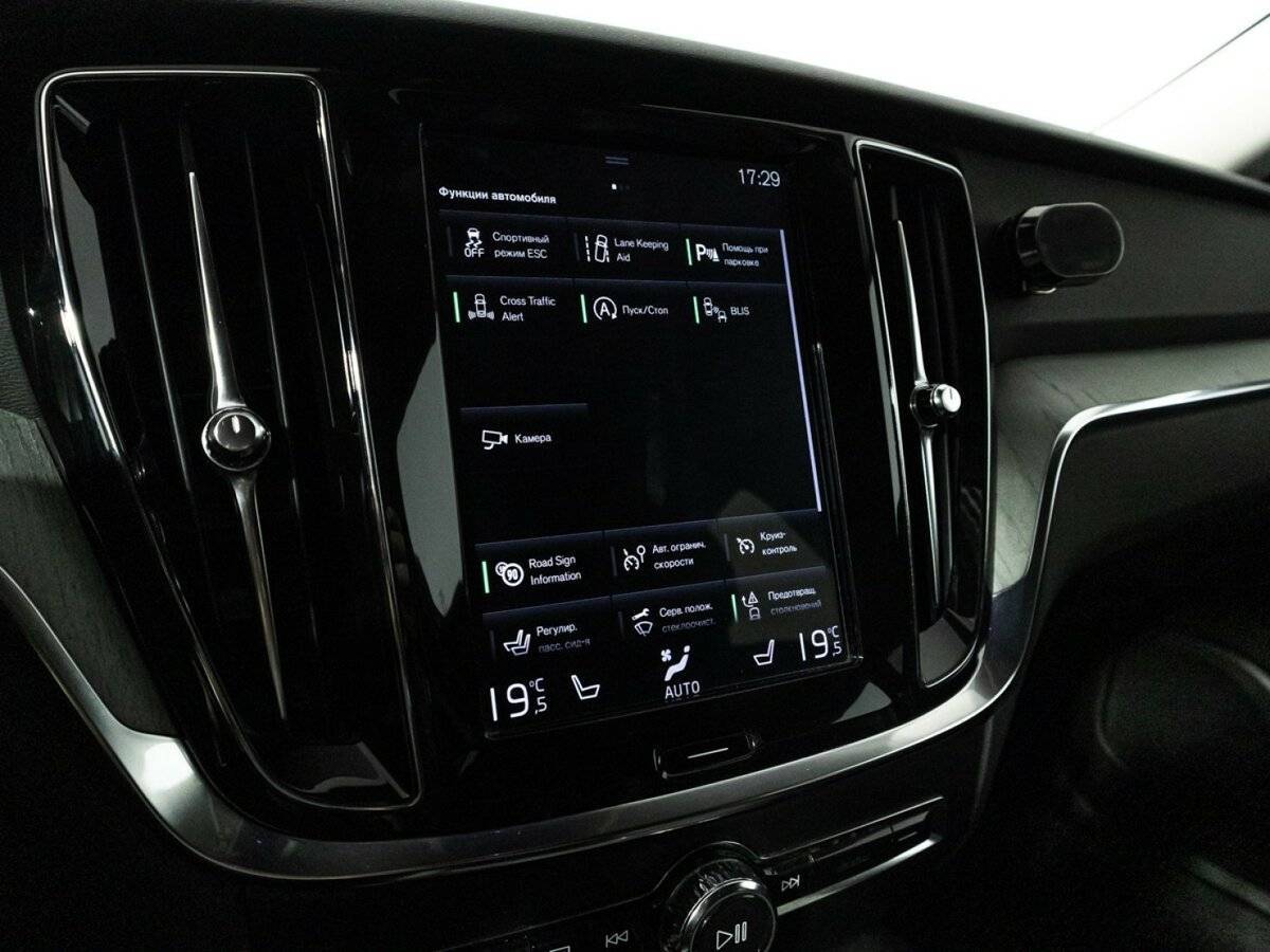 Купить Volvo V60 Cross Country, 2019, 149 126 км, фото №20