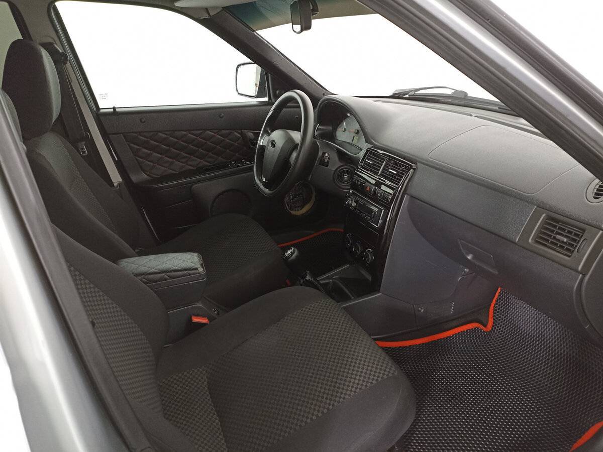 Купить Lada (ВАЗ) Priora, 2011, 194 969 км, фото №11