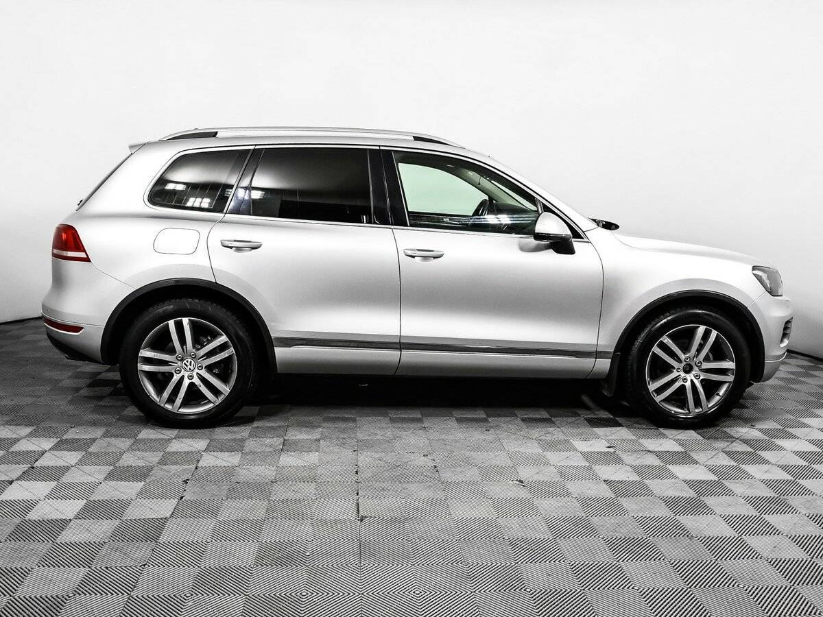 Купить Volkswagen Touareg, 2011, 357 380 км, фото №4