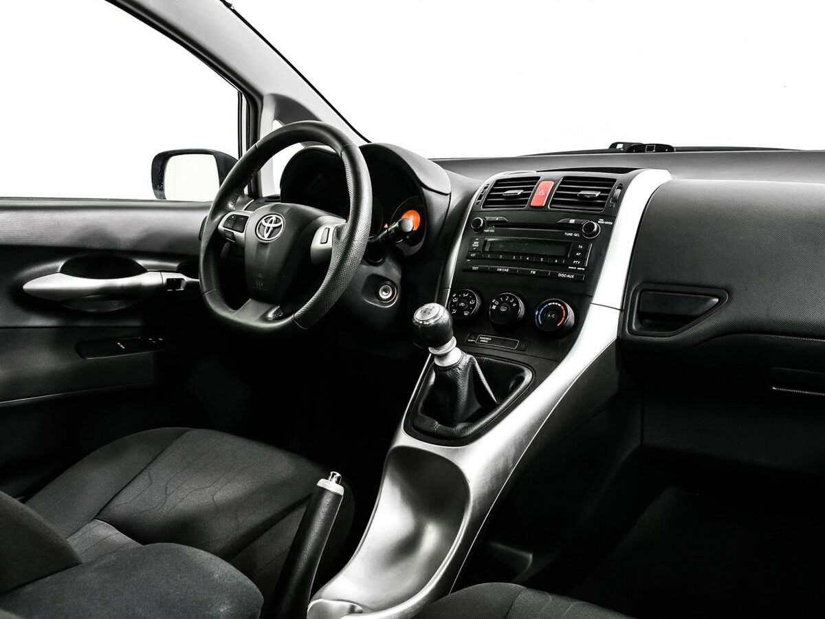 Купить Toyota Auris, 2011, 84 202 км, фото №9